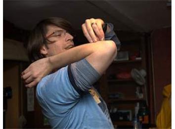 Most American Quarters Balanced On Elbow And Caught