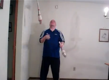 Most Catches Of Four Clubs Juggled In A Single Spin Pattern In One Minute
