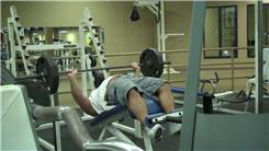 Most Decline Bench Press Reps With A 225-Pound Barbell In 10 Seconds