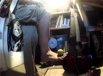 Longest Time To Balance A Hand Ball On Foot