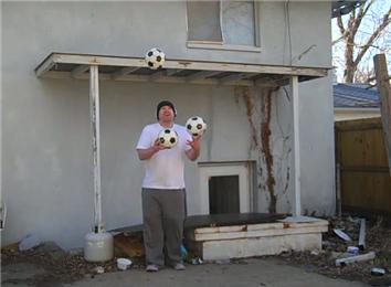 Longest Time To Juggle Three Soccer Balls In A Box Pattern