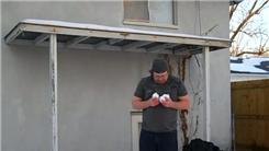 Most Snowballs Juggled With Bare Hands
