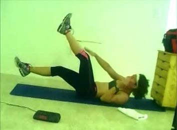 Most Sit-Ups-Flutter Crossover Reps Completed In 15 Minutes