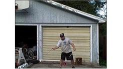 Most Consecutive Diabolo Handstick Releases In 30 Seconds