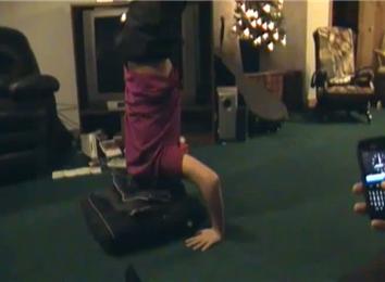 Fastest Time To Count From 1 To 100 While Doing A Headstand