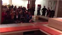 Most People In One Room to Tweet @JustinBieber At Once