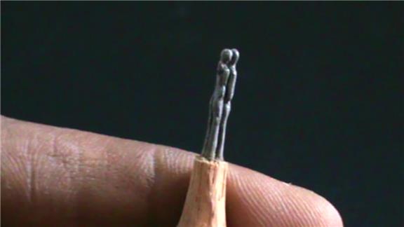Smallest Lovers Carved From Pencil Lead