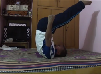 Longest Time Balancing On Back Of Neck | World Record | Suresh Gaur