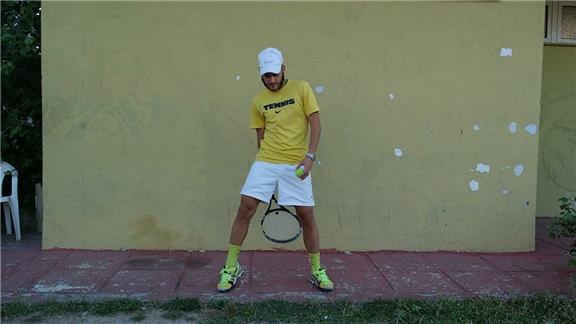 Most Consecutive Between-The-Legs Tennis Ball Bounces 