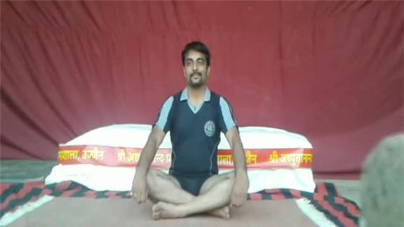 Longest Time Holding A Lotus Pose