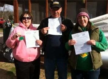 Most People Ringing Cowbells In A Corn Maze | World Record | Delia Sandow