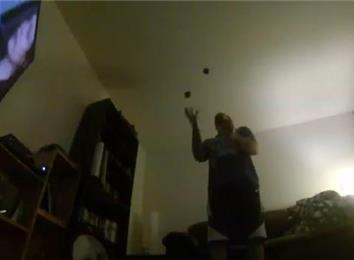 Longest Time Juggling Three Balls In A Shower Pattern | World Record ...